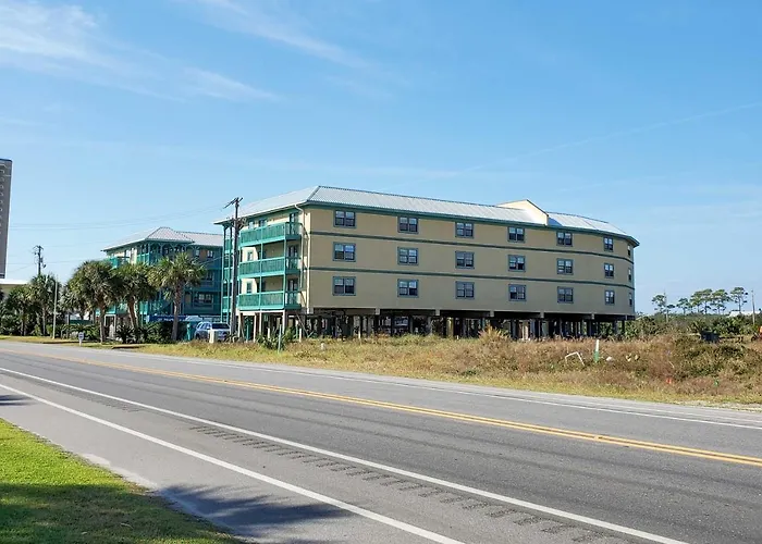 Vibrant Getaway W/ Pool & Access Holiday home Gulf Shores
