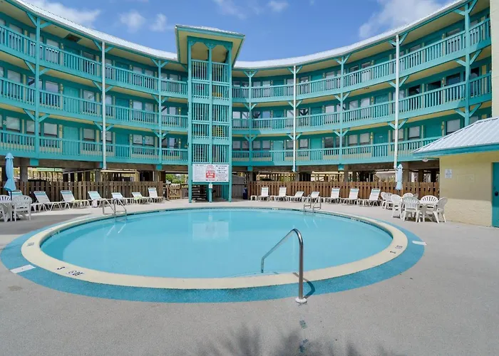 Vibrant Getaway W/ Pool & Access Holiday home *