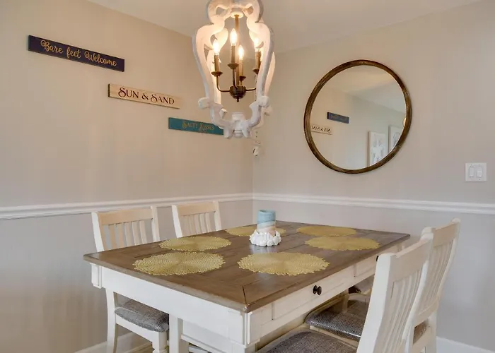 Vibrant Getaway W/ Pool & Access *