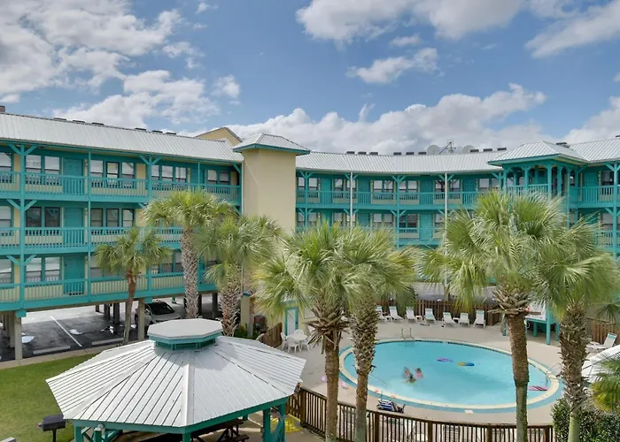 Vibrant Getaway W/ Pool & Access Holiday home Gulf Shores