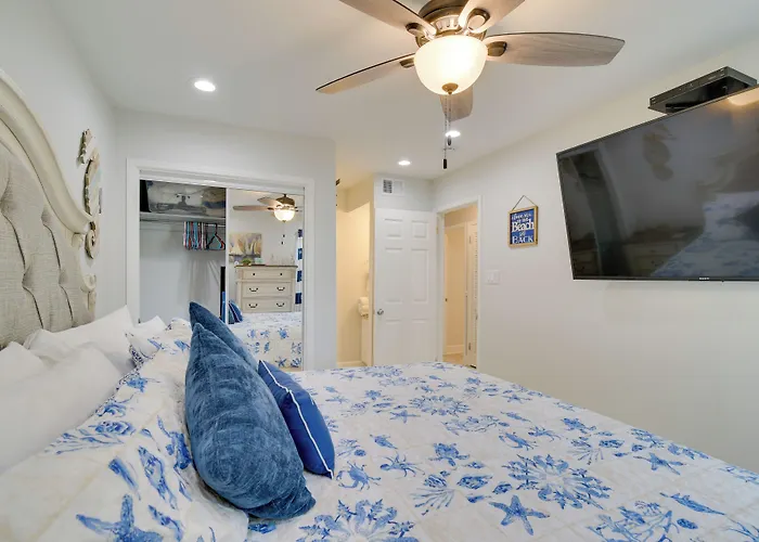 Vibrant Getaway W/ Pool & Access Gulf Shores