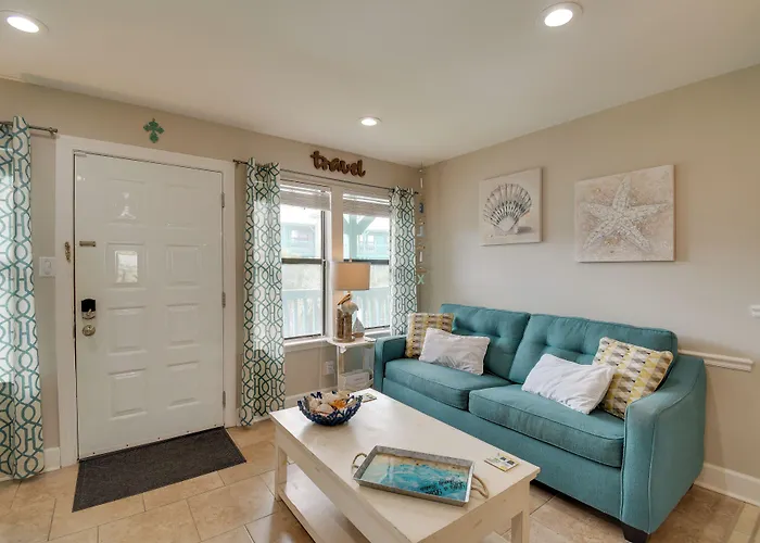 Vibrant Getaway W/ Pool & Access Gulf Shores